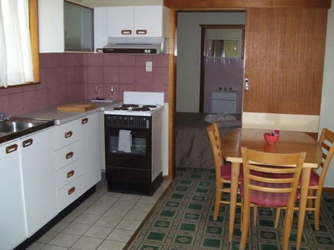 Glenwood Tourist Park & Motel - Tourism Search 9
