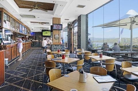 Banjo Paterson Inn - Tourism Search 42