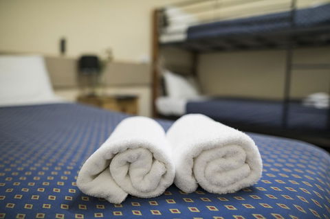 Banjo Paterson Inn - Tourism Search 12