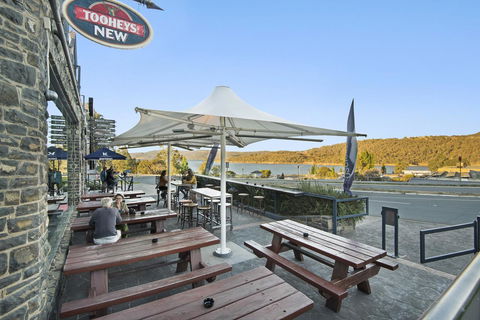 Banjo Paterson Inn - Tourism Search 7