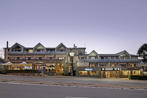 Banjo Paterson Inn - Tourism Search 6