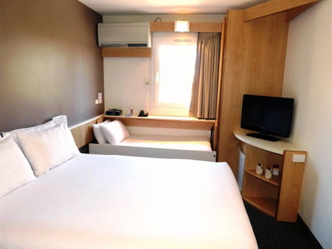 Ibis Thornleigh - Tourism Search 2