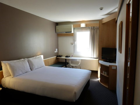 Ibis Thornleigh - Tourism Search 3