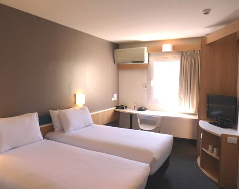 Ibis Thornleigh - Tourism Search 24