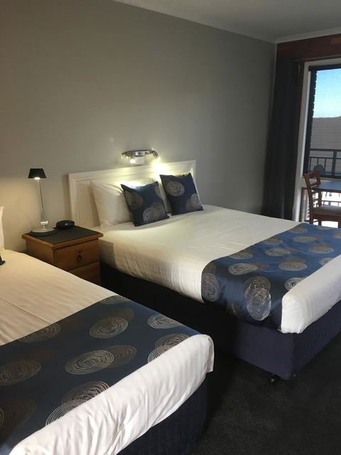 Pelican Motor Inn - Tourism Search 6