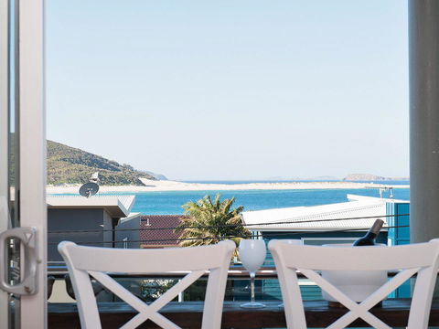 Blue View @ Fingal Bay - Tourism Search 13