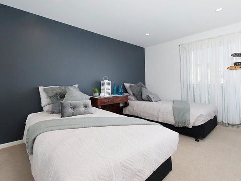 Blue View @ Fingal Bay - Tourism Search 26