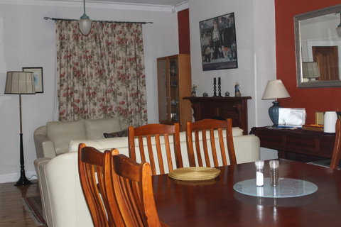 Boot Makers Cottage - Tourism Search 5