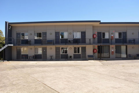 Commercial Hotel Motel Lithgow - Tourism Search 0