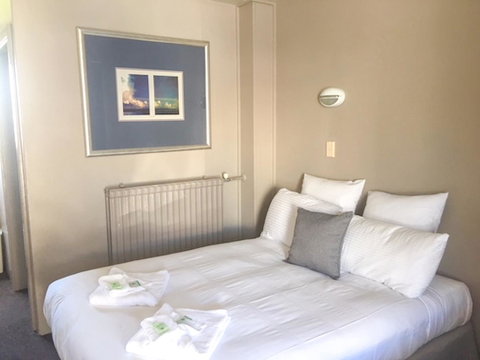 Commercial Hotel Motel Lithgow - Tourism Search 17