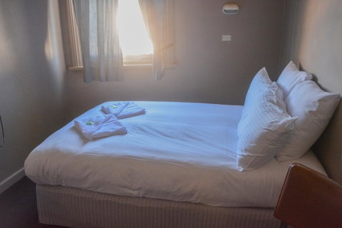 Commercial Hotel Motel Lithgow - Tourism Search 22