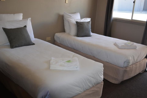Commercial Hotel Motel Lithgow - Tourism Search 6