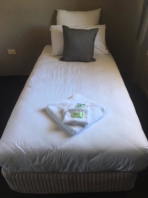 Commercial Hotel Motel Lithgow - Tourism Search 28