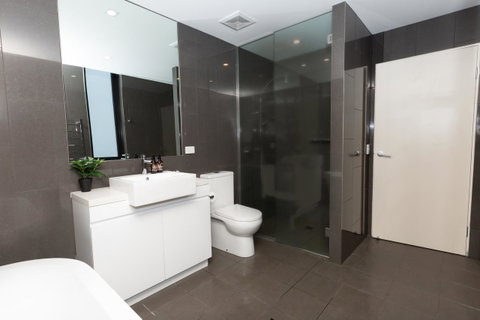 Brand New Executive Apartment - Tourism Search 11