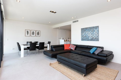 Brand New Executive Apartment - Tourism Search 1