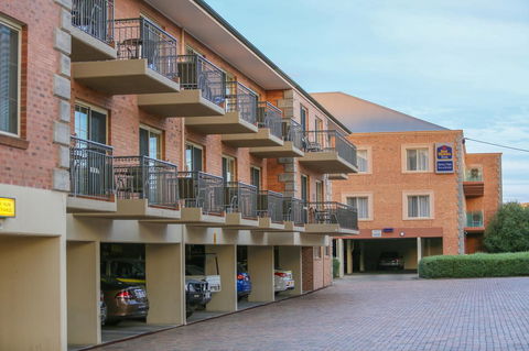 Best Western Plus Hovell Tree Inn - Tourism Search 1
