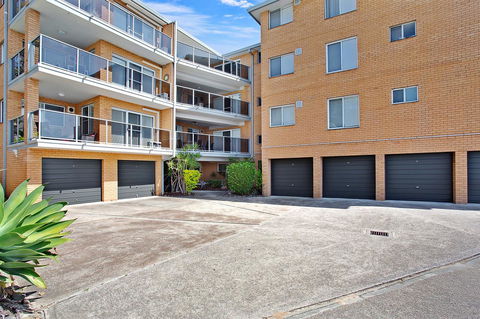 Victoria Parade, Kiah, Unit 10, 53 - Tourism Search 12