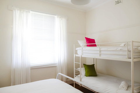 Morpeth Cottage - Tourism Search 13