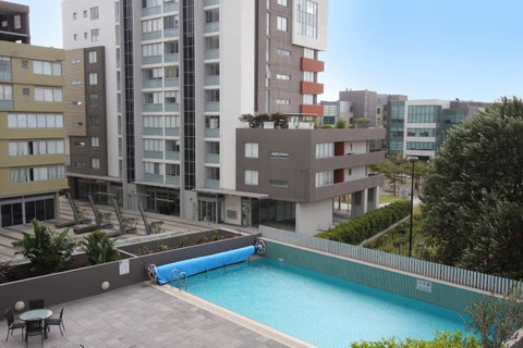 Honeysuckle Executive Apartments - Tourism Search 16