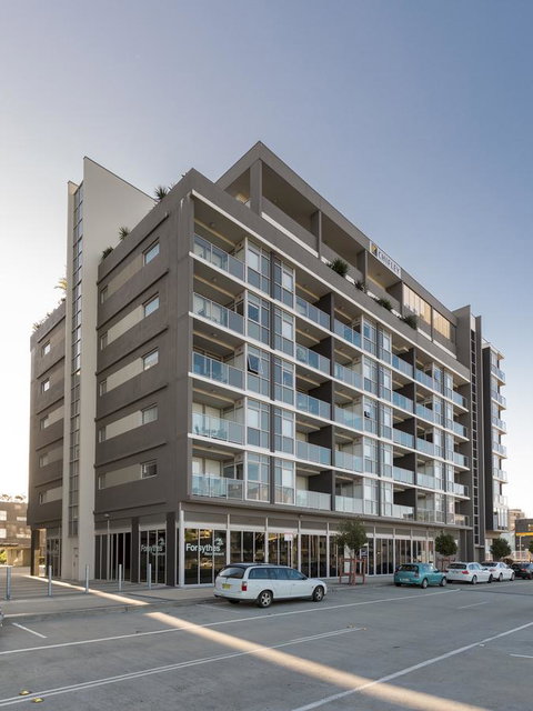 Honeysuckle Executive Apartments - Tourism Search 0