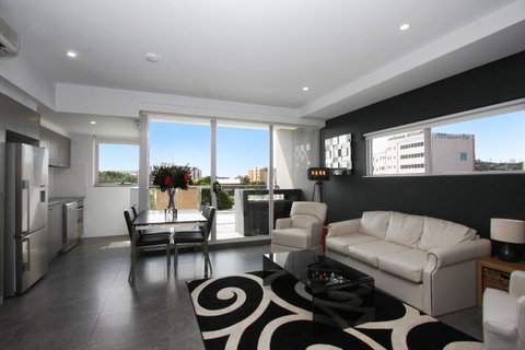 Honeysuckle Executive Apartments - Tourism Search 33