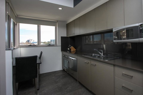 Honeysuckle Executive Apartments - Tourism Search 21