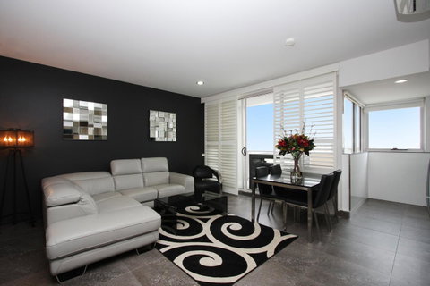 Honeysuckle Executive Apartments - Tourism Search 12