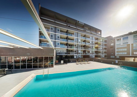 Honeysuckle Executive Apartments - Tourism Search 7