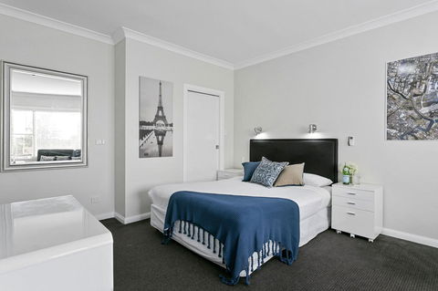 Airport Hotel Sydney - Tourism Search 9