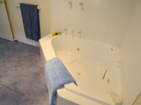 BlueWater Apartments - Tourism Search 21
