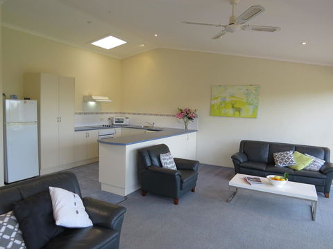 BlueWater Apartments - Tourism Search 25