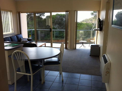 BlueWater Apartments - Tourism Search 12