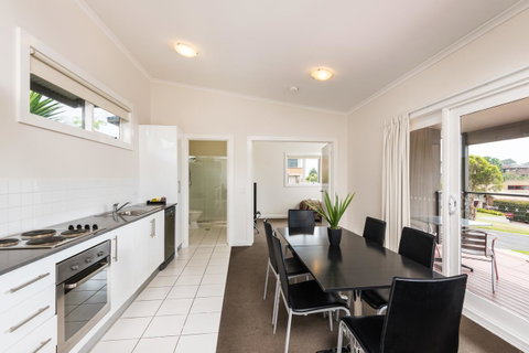 Horizon Holiday Apartments - Tourism Search 0