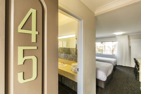 Boomerang Hotel - Tourism Search 31