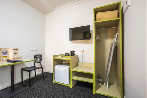 Boomerang Hotel - Tourism Search 12