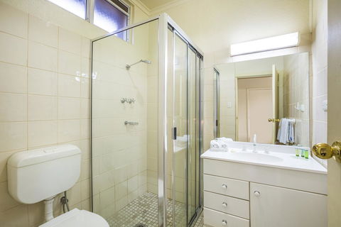 Boomerang Hotel - Tourism Search 20