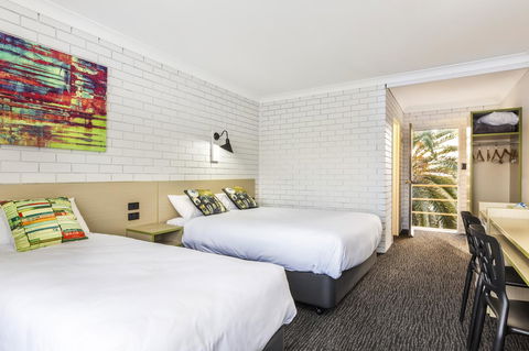 Boomerang Hotel - Tourism Search 28