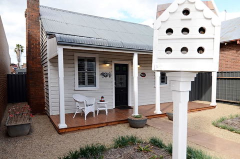Thelma's Temora - Tourism Search 0
