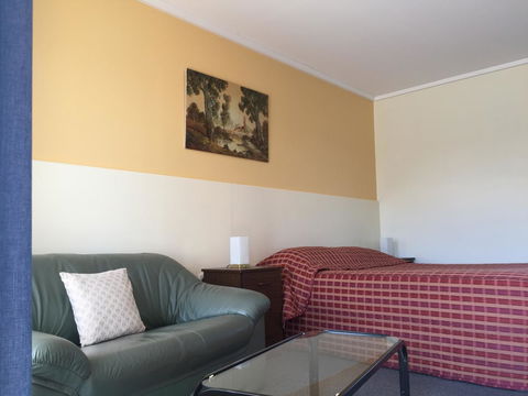 Deniliquin Motel - Tourism Search 15
