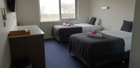 Carlton Suites - Tourism Search 10