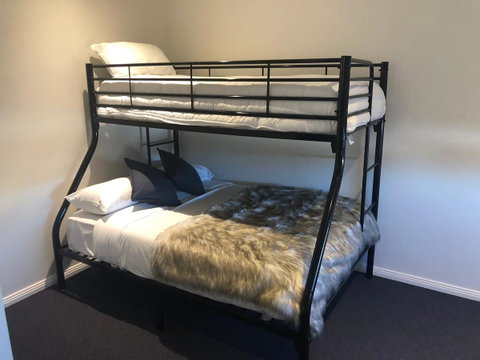 Carlton Suites - Tourism Search 37
