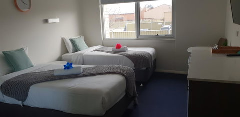 Carlton Suites - Tourism Search 8
