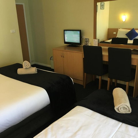 Sky Rider Motor Inn - Tourism Search 27
