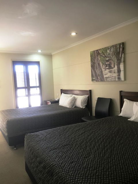 Balranald Club Motel - Tourism Search 17