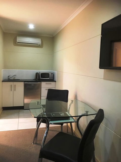 Balranald Club Motel - Tourism Search 9