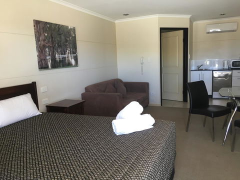 Balranald Club Motel - Tourism Search 2