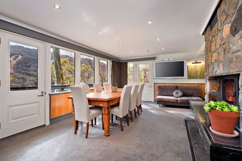 Pure Chalet Thredbo - Tourism Search 16