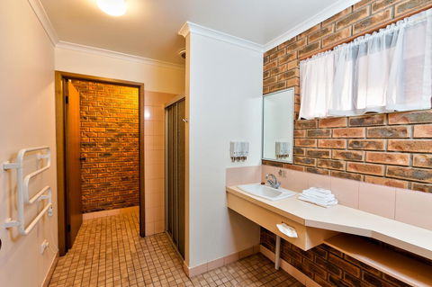 Hume Country Motor Inn - Tourism Search 35