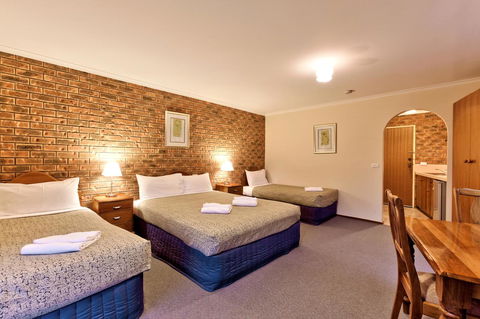 Hume Country Motor Inn - Tourism Search 43