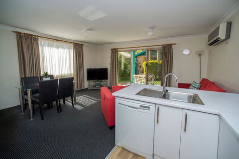 Beaches Serviced Apartments - Tourism Search 19
